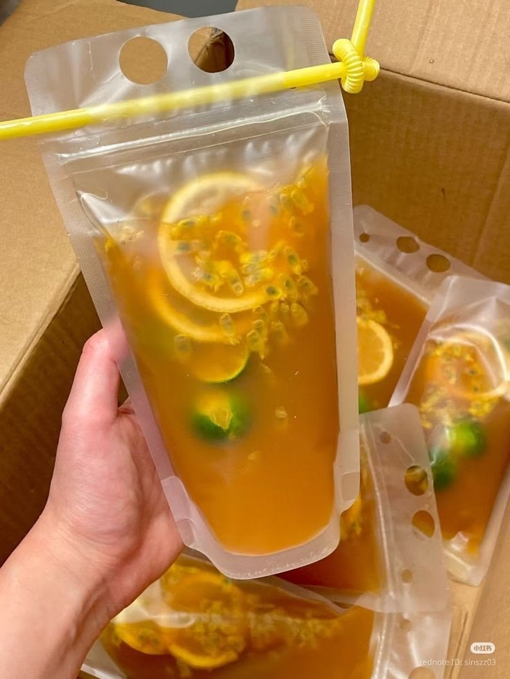 Drink de maracujá em sachê para delivery